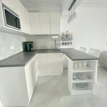 La Malul Marii Năvodari